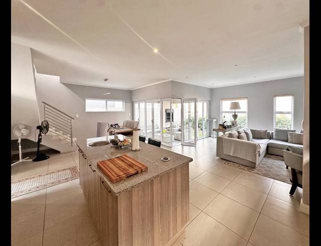 3 BEDROOM CLUSTER FOR SALE IN BRYANSTON